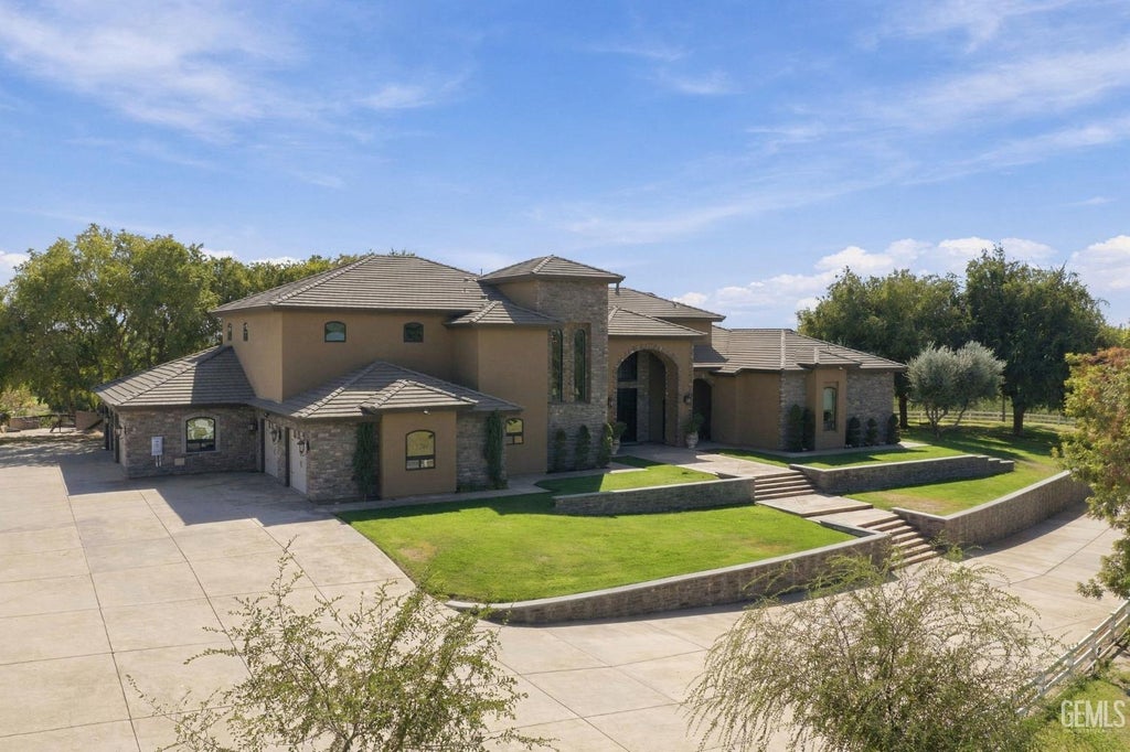 Photo of 16208 Zerker Road, Bakersfield, CA 93308 (MLS # 202610917)