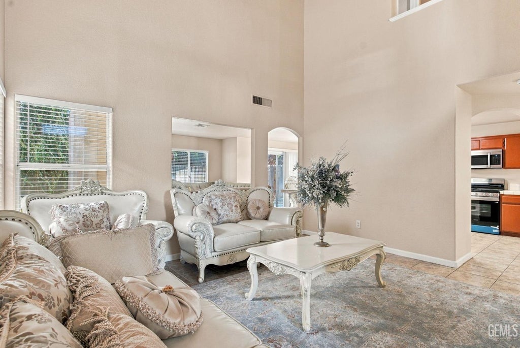 Photo of 9609 Salinger Street, Bakersfield, CA 93311 (MLS # 202609710)