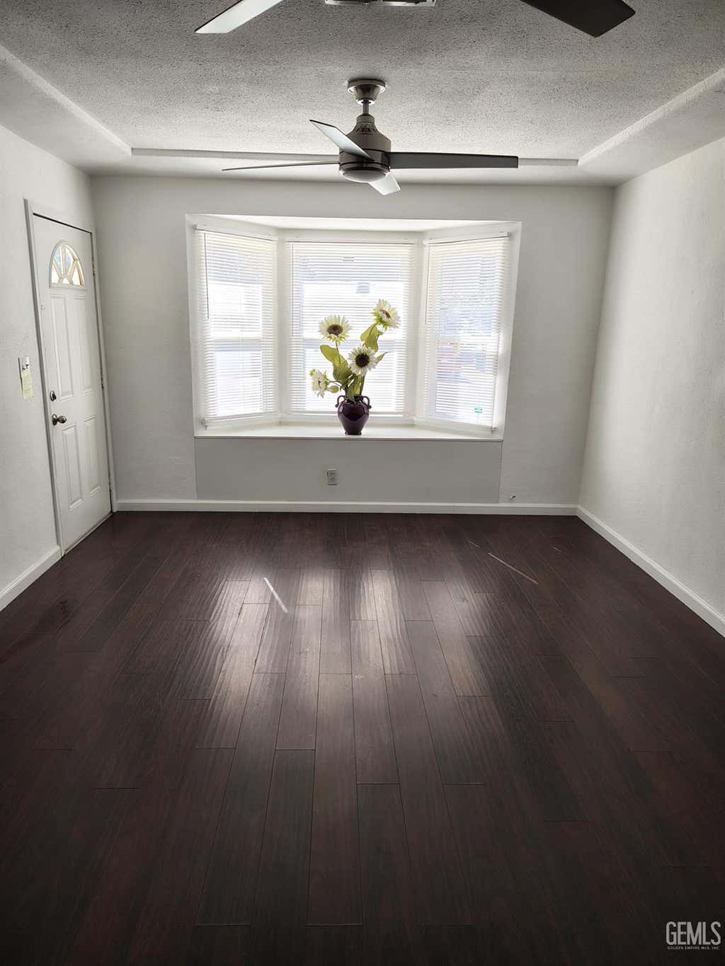 Photo of 618 Charlana Drive, Bakersfield, CA 93308 (MLS # 202512326)