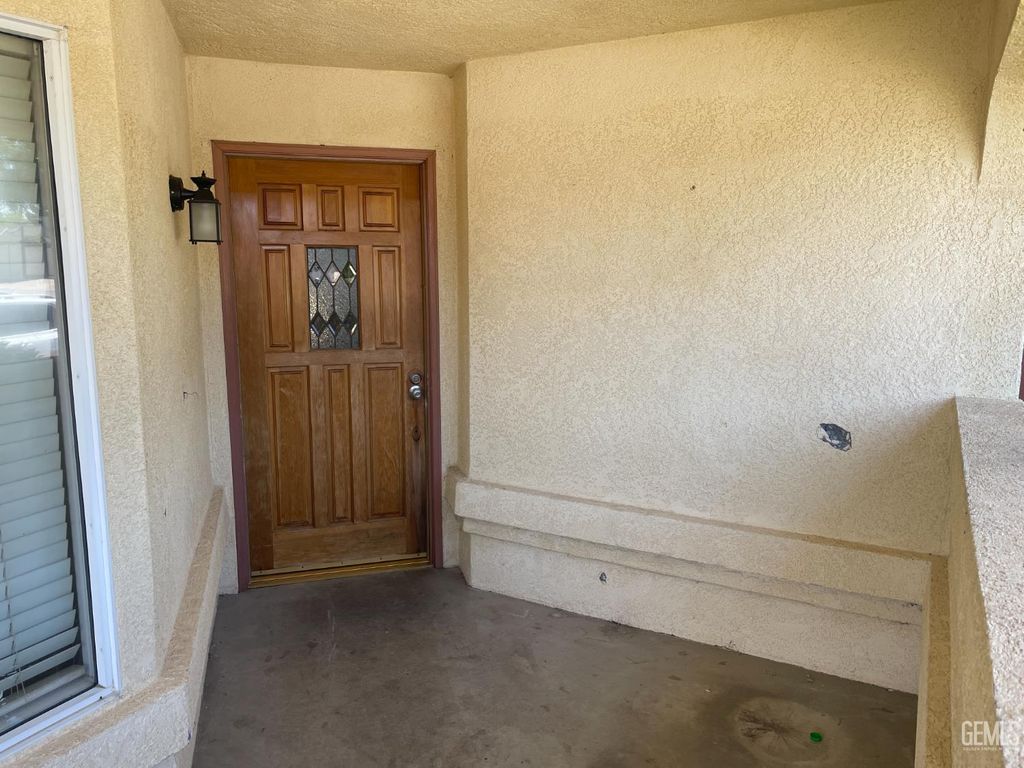 Photo of 10017 Treetop Avenue, Bakersfield, CA 93312 (MLS # 202604108)