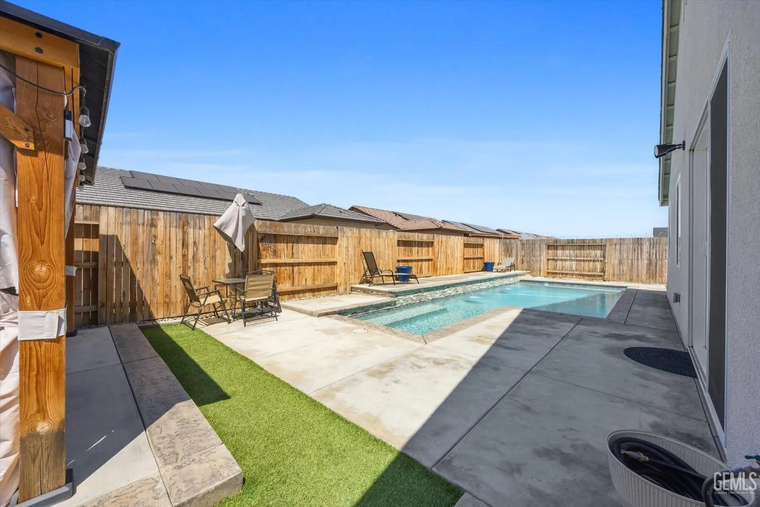 Bakersfield, California 93313, United States, 4 Bedrooms Bedrooms, ,3 BathroomsBathrooms,Residential,Active,116991