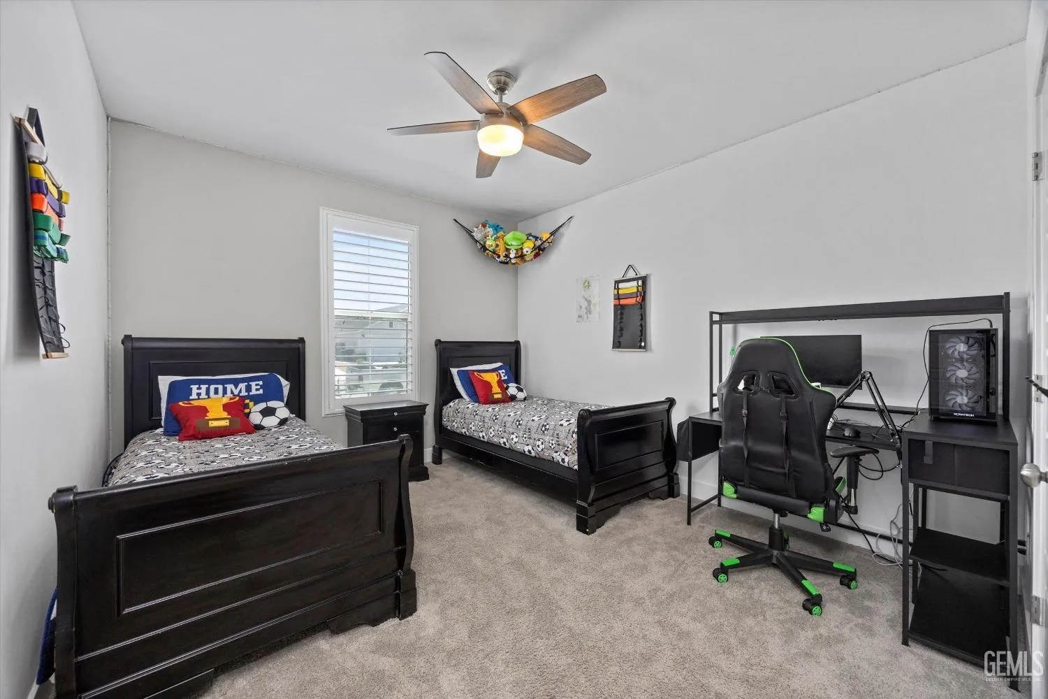 Bakersfield, California 93313, United States, 4 Bedrooms Bedrooms, ,3 BathroomsBathrooms,Residential,Active,116991