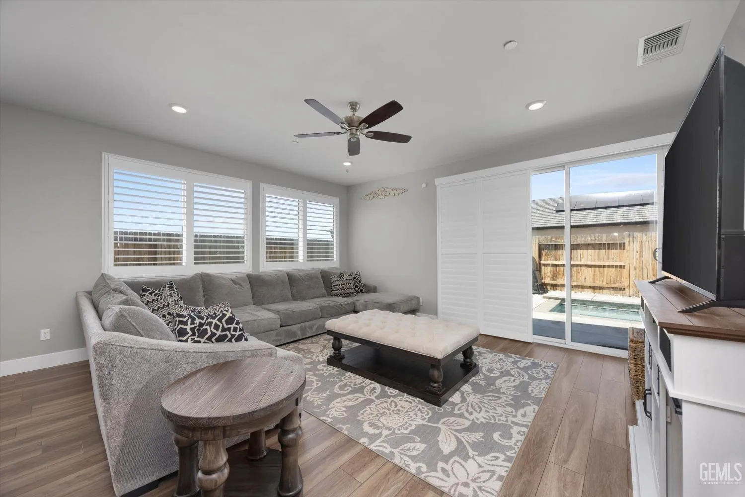 Bakersfield, California 93313, United States, 4 Bedrooms Bedrooms, ,3 BathroomsBathrooms,Residential,Active,116991