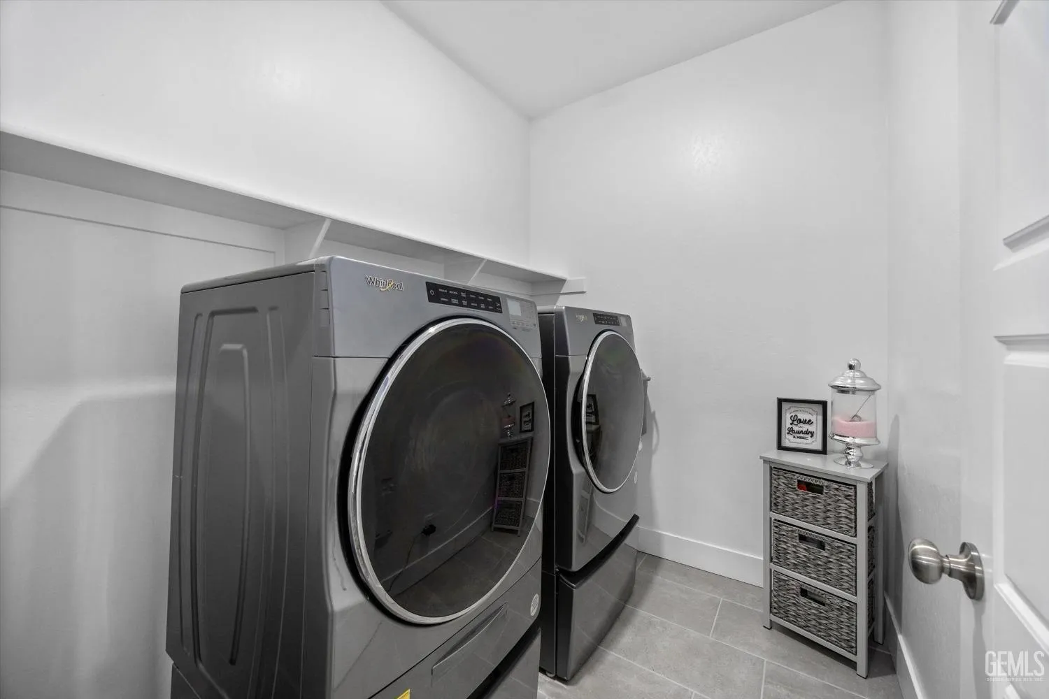 Bakersfield, California 93313, United States, 4 Bedrooms Bedrooms, ,3 BathroomsBathrooms,Residential,Active,116991