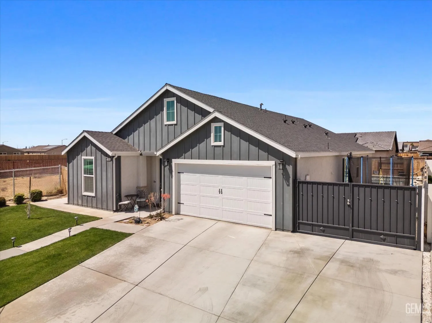 Bakersfield, California 93313, United States, 4 Bedrooms Bedrooms, ,3 BathroomsBathrooms,Residential,Active,116991