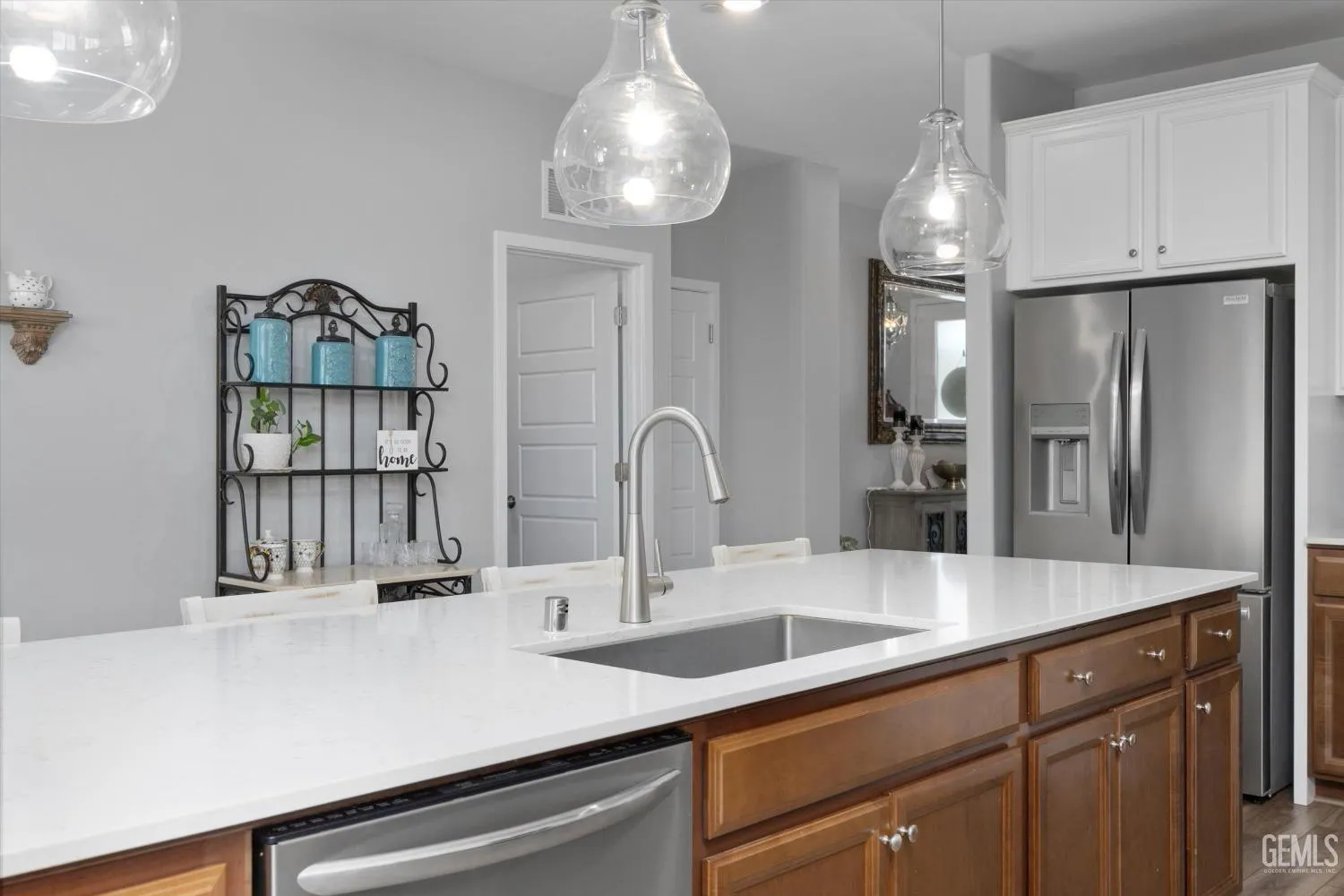 Bakersfield, California 93313, United States, 4 Bedrooms Bedrooms, ,3 BathroomsBathrooms,Residential,Active,116991