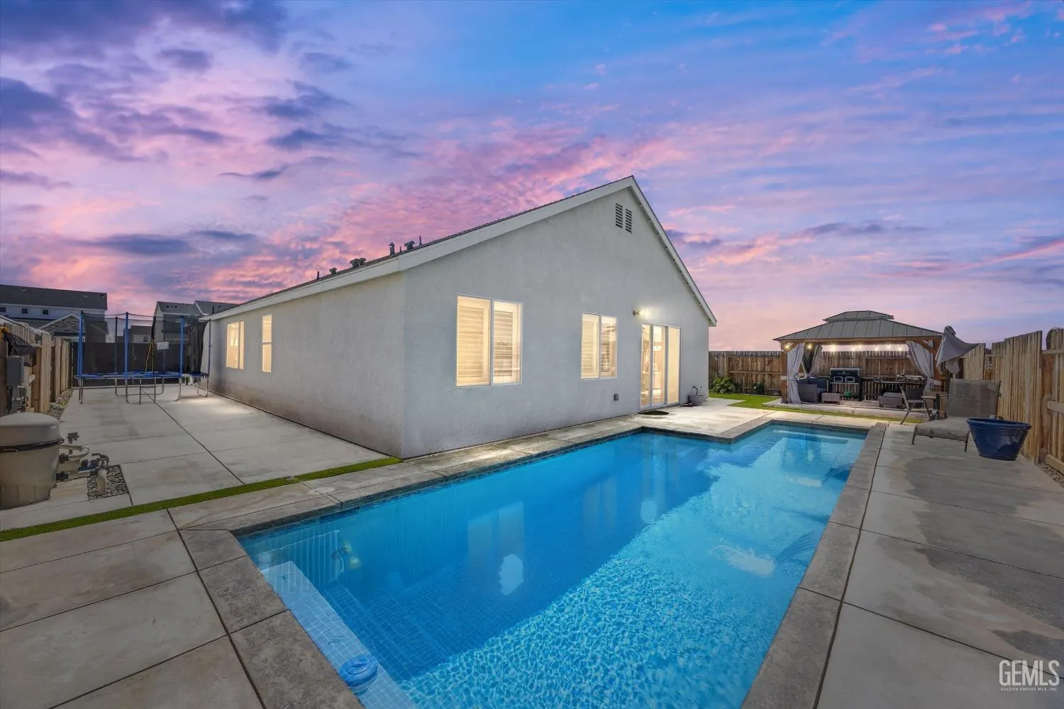 Bakersfield, California 93313, United States, 4 Bedrooms Bedrooms, ,3 BathroomsBathrooms,Residential,Active,116991