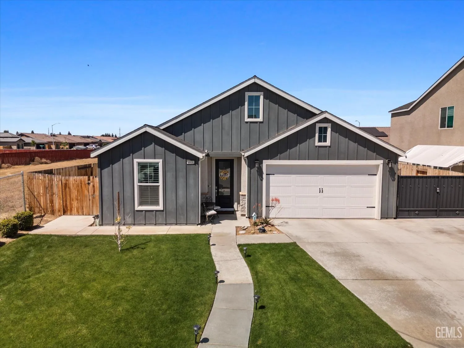 Bakersfield, California 93313, United States, 4 Bedrooms Bedrooms, ,3 BathroomsBathrooms,Residential,Active,116991