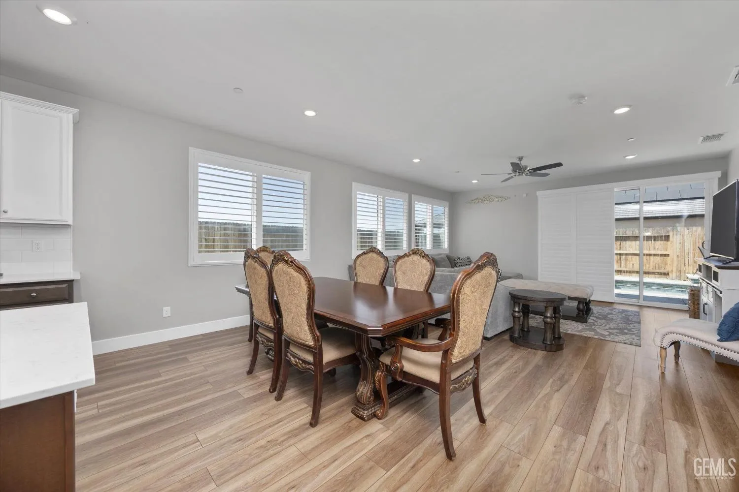 Bakersfield, California 93313, United States, 4 Bedrooms Bedrooms, ,3 BathroomsBathrooms,Residential,Active,116991