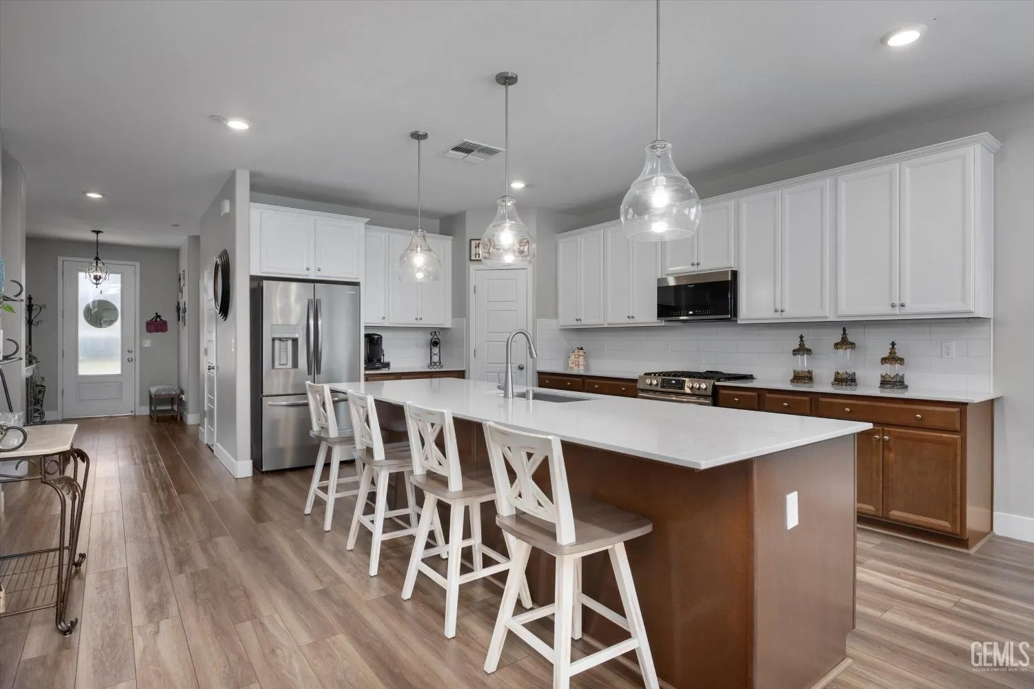 Bakersfield, California 93313, United States, 4 Bedrooms Bedrooms, ,3 BathroomsBathrooms,Residential,Active,116991