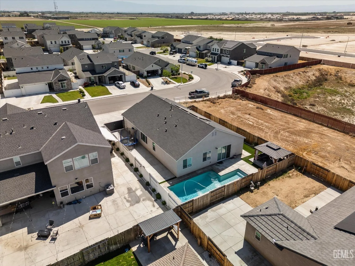 Bakersfield, California 93313, United States, 4 Bedrooms Bedrooms, ,3 BathroomsBathrooms,Residential,Active,116991