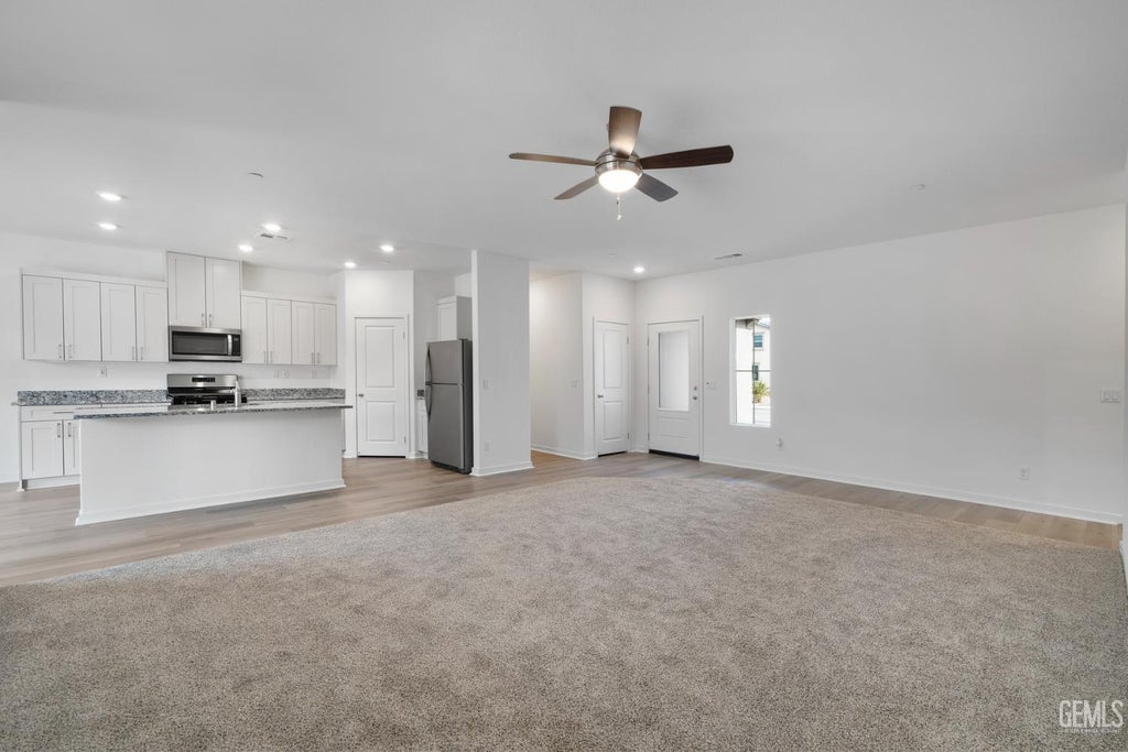 Photo of 1240 Acala Court, Shafter, CA 93263 (MLS # 202609747)