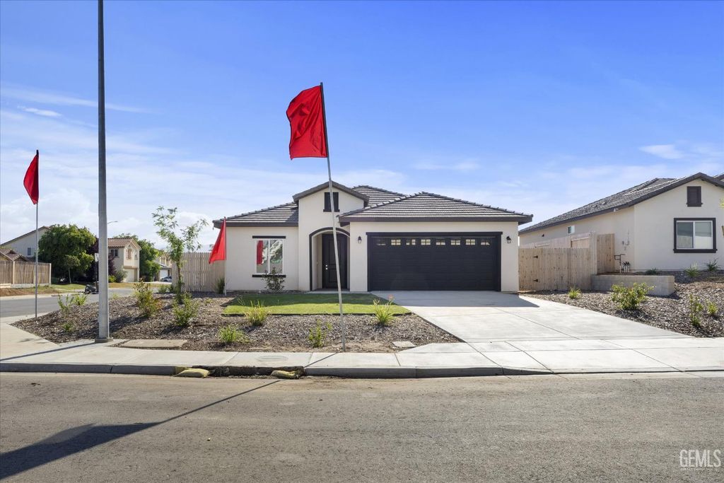 Photo of 6213 Bountiful Hills Drive, Bakersfield, CA 93306 (MLS # 202603939)