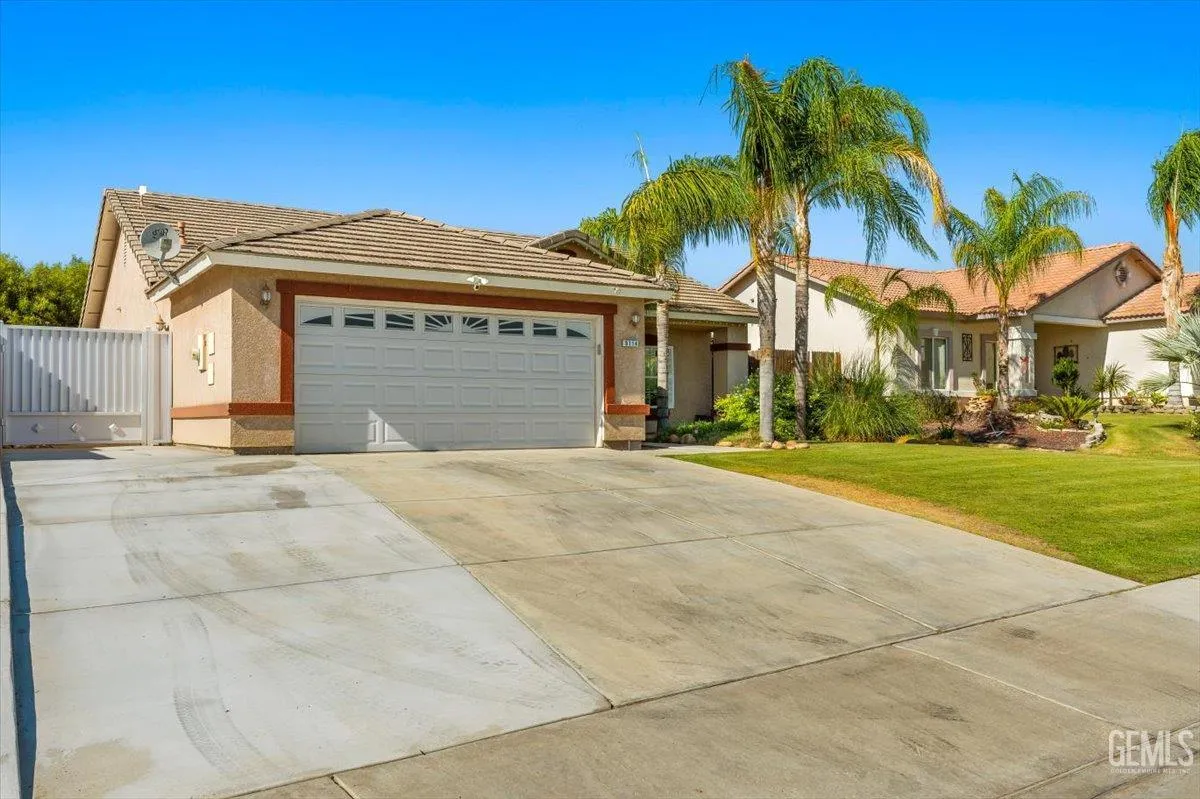 Bakersfield, California 93306, United States, 4 Bedrooms Bedrooms, ,2 BathroomsBathrooms,Residential,Active,196040