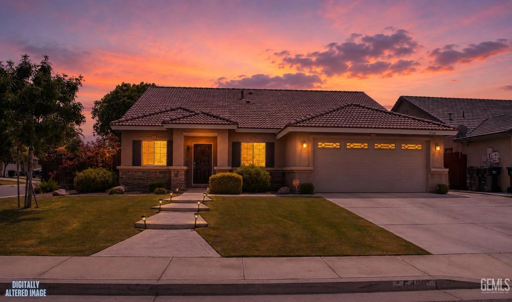 Photo of 5428 Coastal Wind Street, Bakersfield, CA 93312 (MLS # 202607633)
