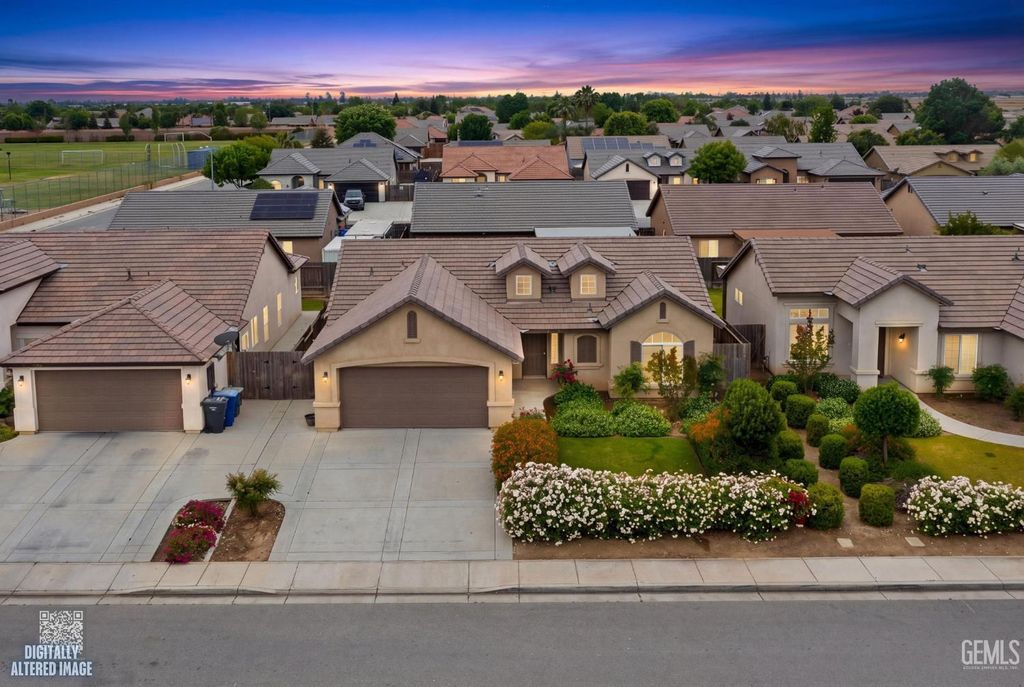 Photo of 13507 Ashton Wood Court, Bakersfield, CA 93314 (MLS # 202604094)