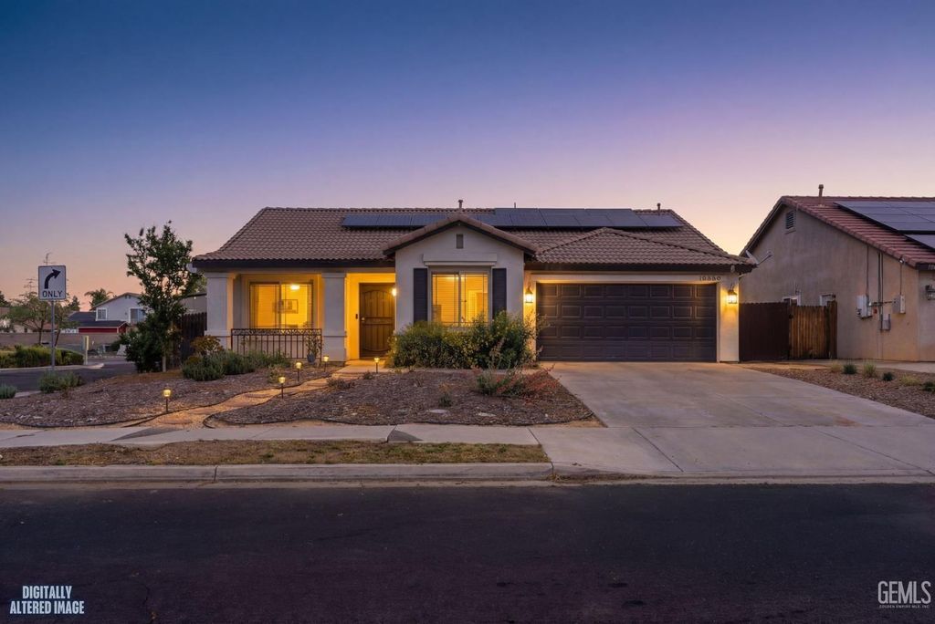 Photo of 10420 W Victoria Falls Avenue, Bakersfield, CA 93312 (MLS # 202603287)