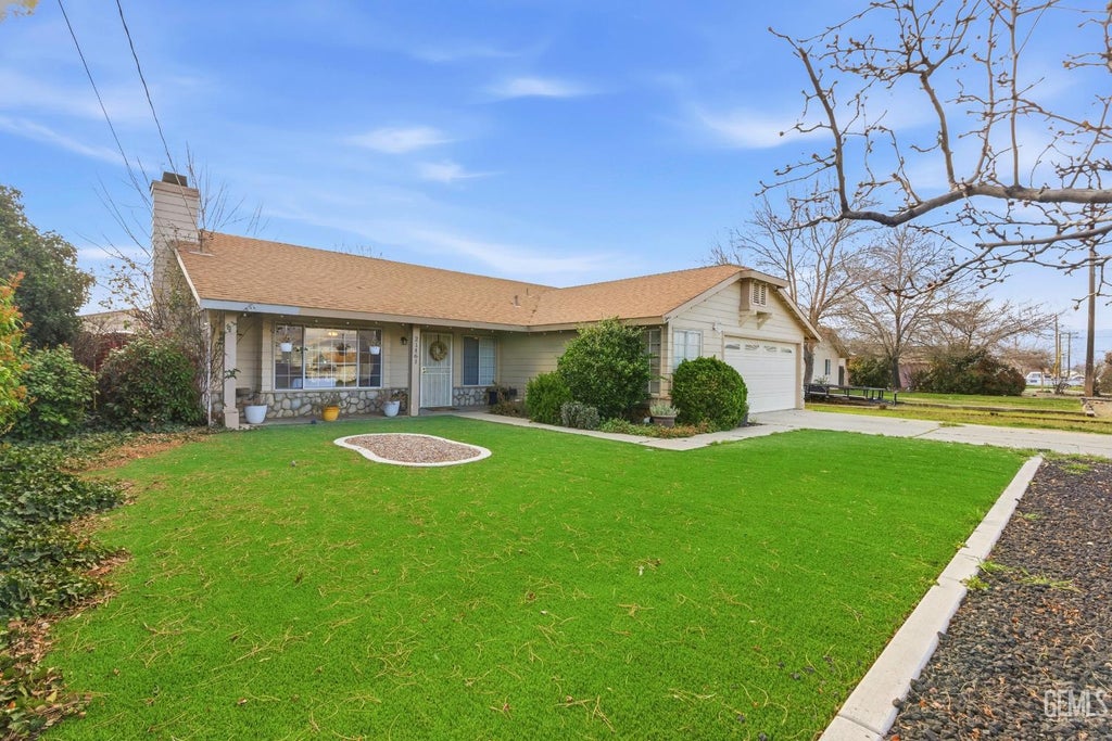 Photo of 21461 Silver Drive, Tehachapi, CA 93561 (MLS # 202607577)