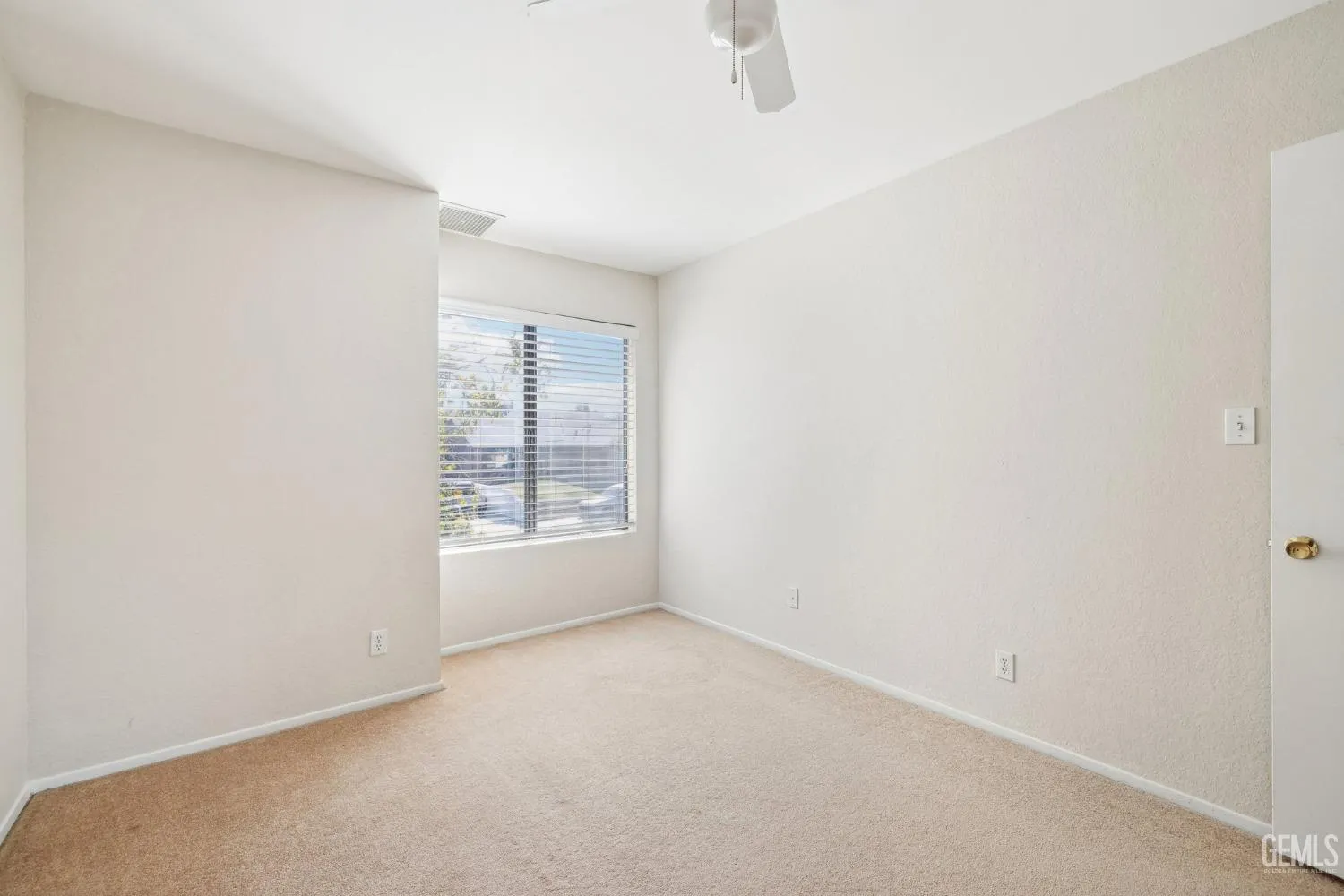 Palmdale, California 93550, United States, 3 Bedrooms Bedrooms, ,3 BathroomsBathrooms,Residential,Active,22684