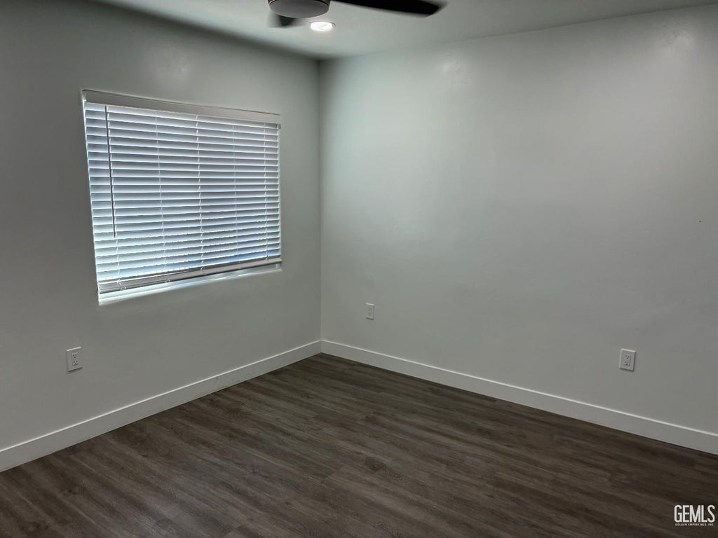 Photo of 308 Whitlock Street, Bakersfield, CA 93307 (MLS # 202610846)