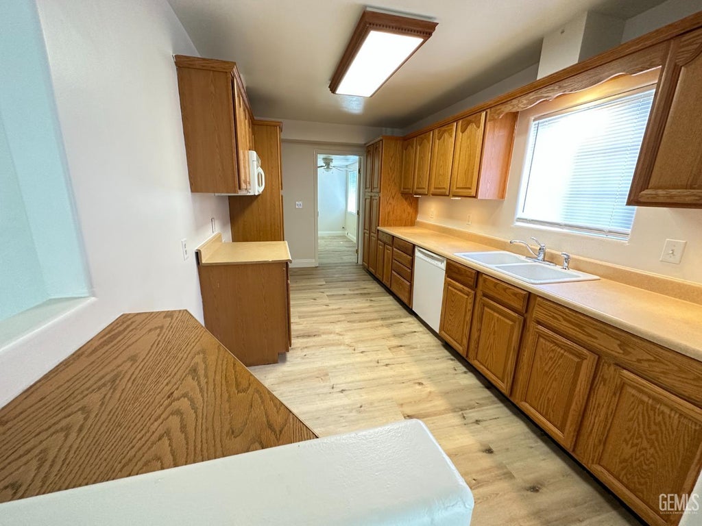Photo of 200 Western Drive, Bakersfield, CA 93309 (MLS # 202609943)