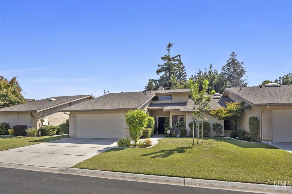 Photo of 7401 Hilton Head Way #21, Bakersfield, CA 93309 (MLS # 202510168)