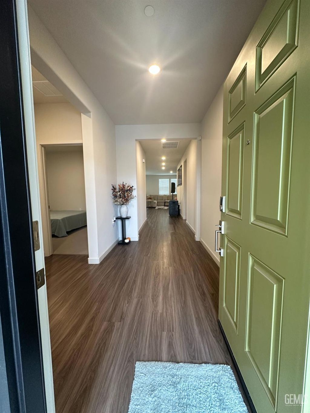 Photo of 1457 S Tropics Pl Pl, Hanford, CA 93230 (MLS # 202600679)