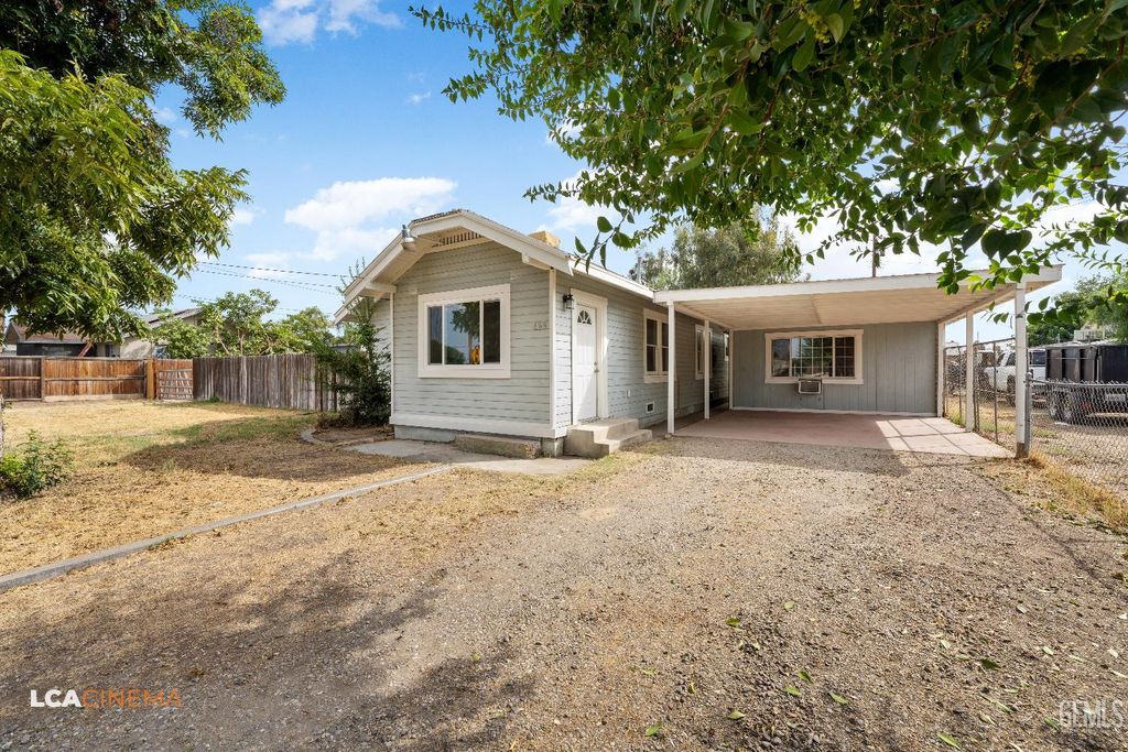 Photo of 635 S Fairfax Road, Bakersfield, CA 93306 (MLS # 202511113)