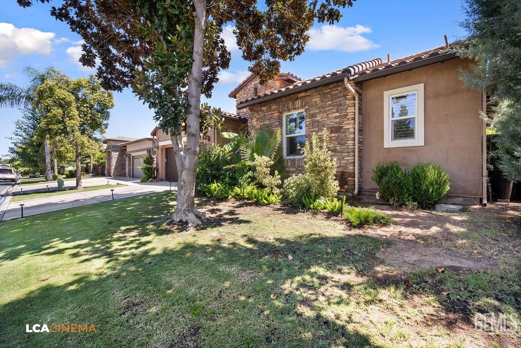 Photo of 5110 Boulder Creek Place, Bakersfield, CA 93312 (MLS # 202605889)