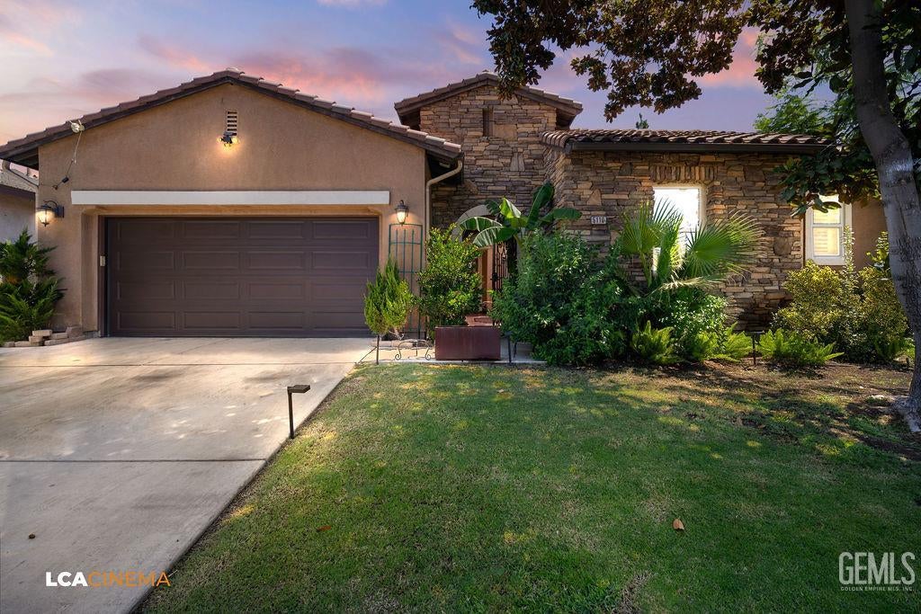 Photo of 5110 Boulder Creek Place, Bakersfield, CA 93312 (MLS # 202605889)