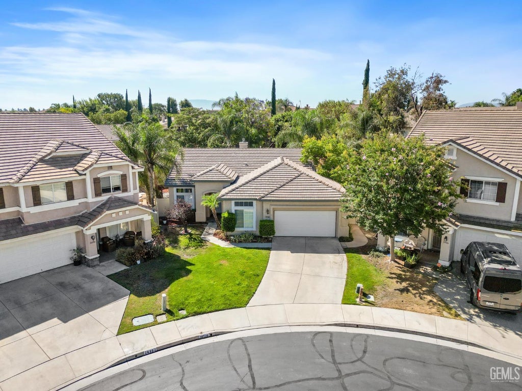 Photo of 39528 Montebello Way Way, Murrieta, CA 92563 (MLS # 202608552)