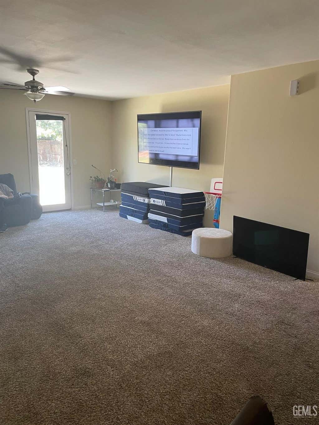 Photo of 8011 Amber Creek Road, Bakersfield, CA 93313 (MLS # 202608361)