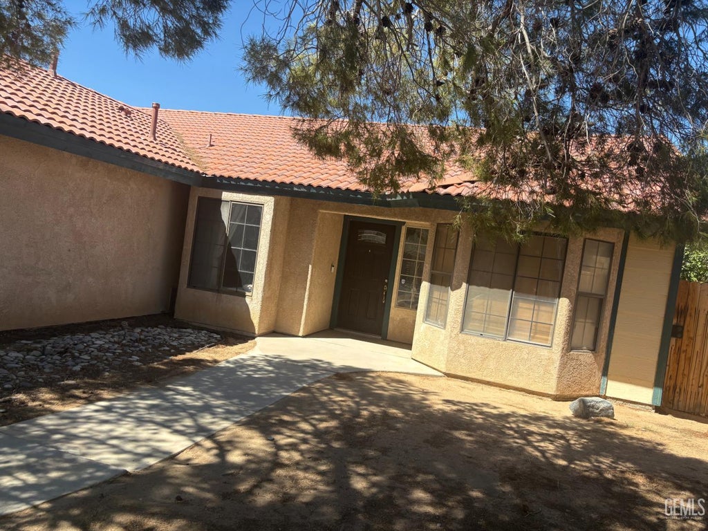 Photo of 204 Barbara Avenue, Ridgecrest, CA 93555 (MLS # 202609878)