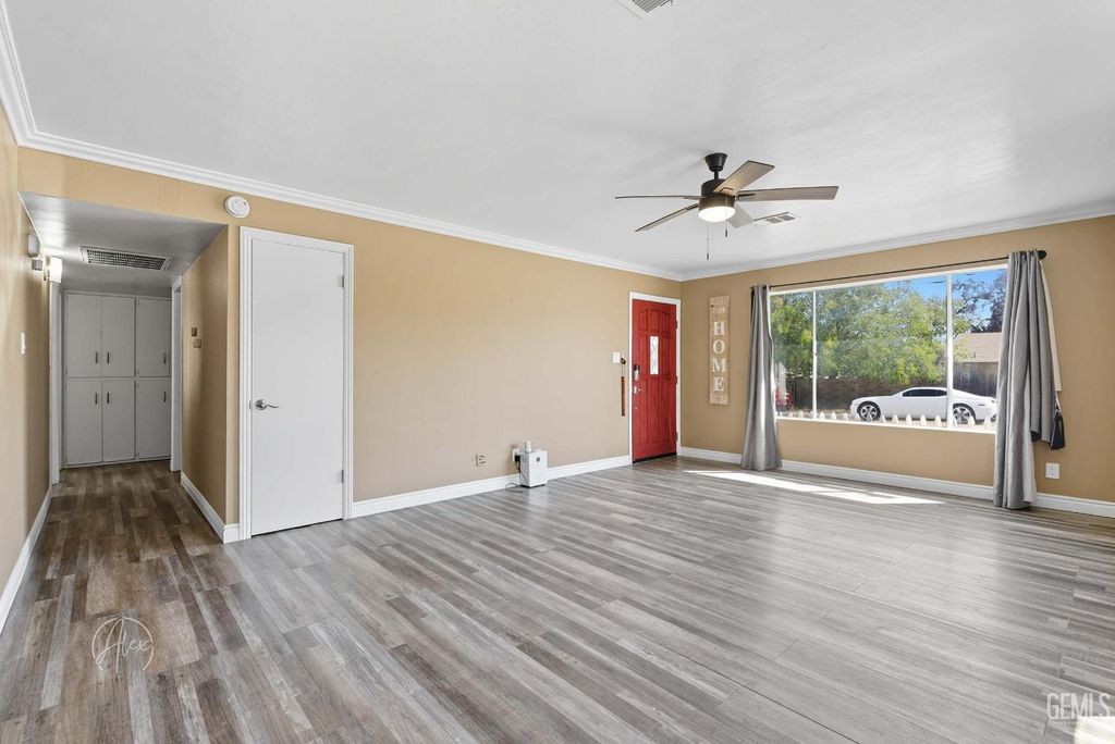 Photo of 615 2nd Street, Taft, CA 93268 (MLS # 202511301)