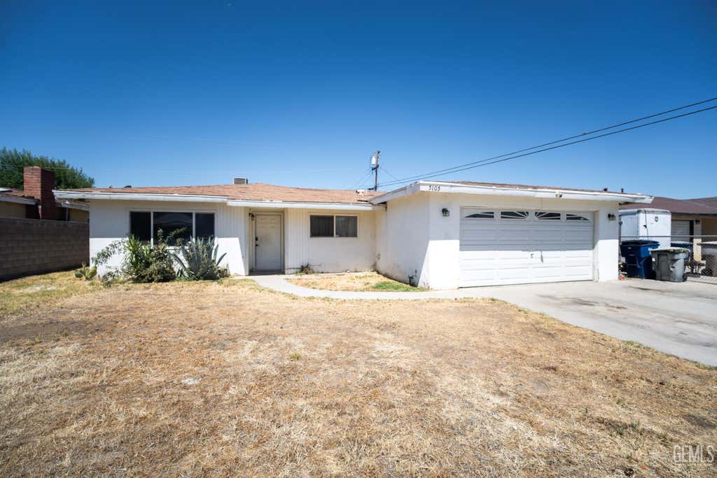 Photo of 5105 Debby Street, Bakersfield, CA 93307 (MLS # 202606787)