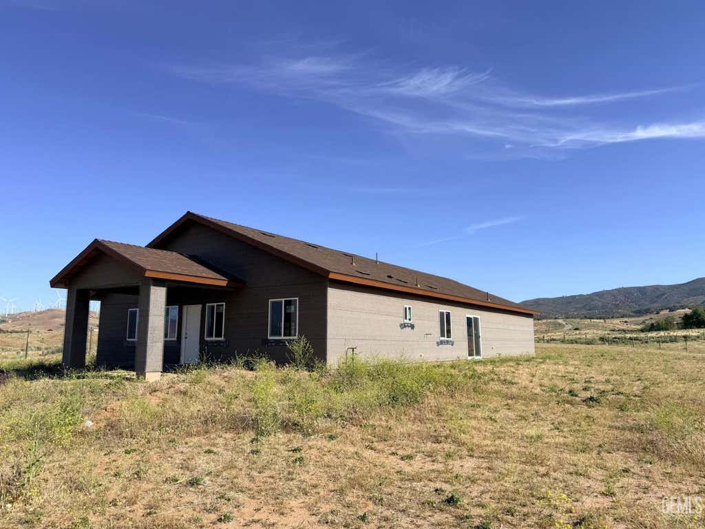 Photo of 18701 maurice Way, Tehachapi, CA 93561 (MLS # 202606646)