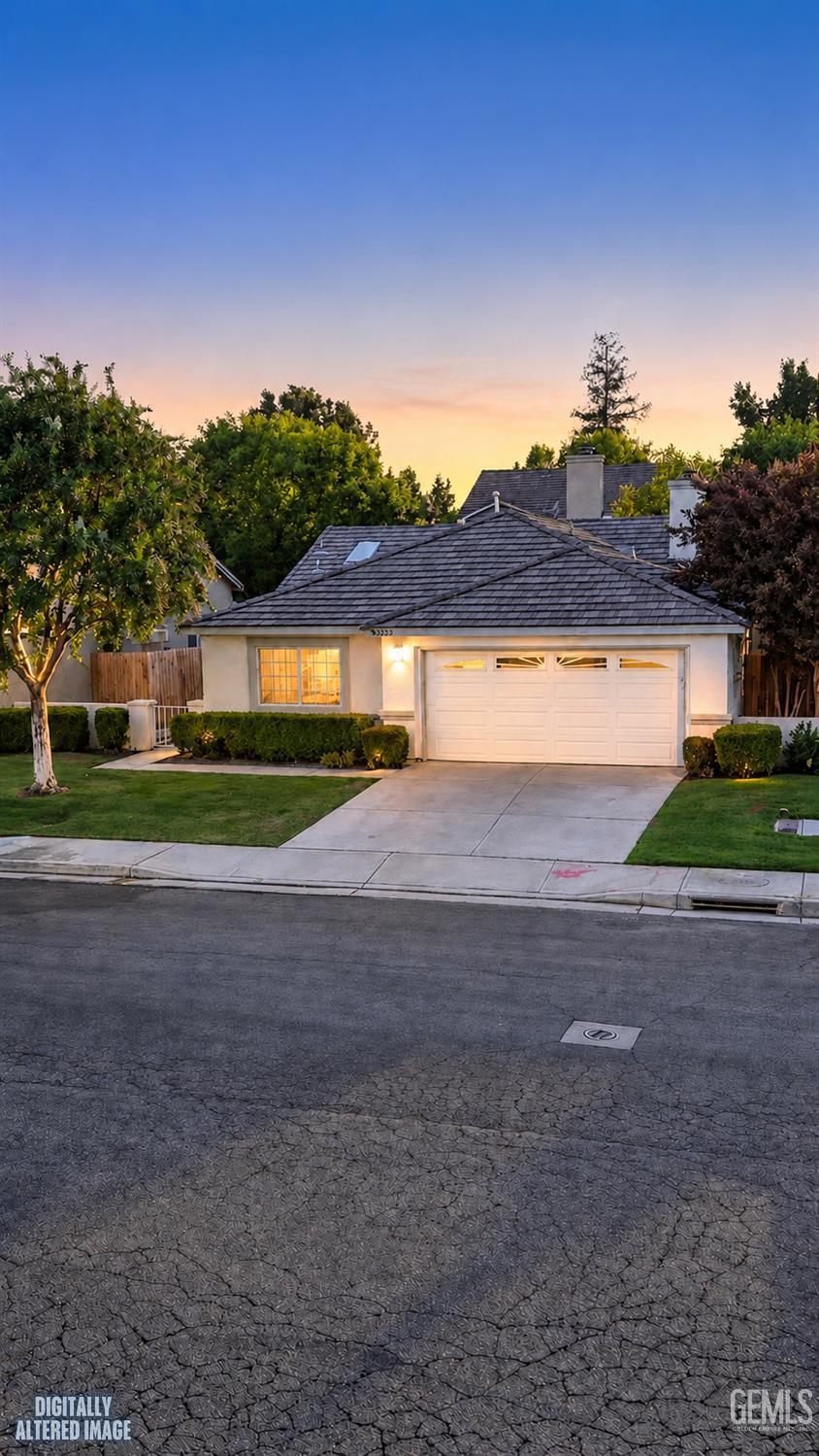 Photo of 5005 Otters Meadow Drive, Bakersfield, CA 93313 (MLS # 202608999)