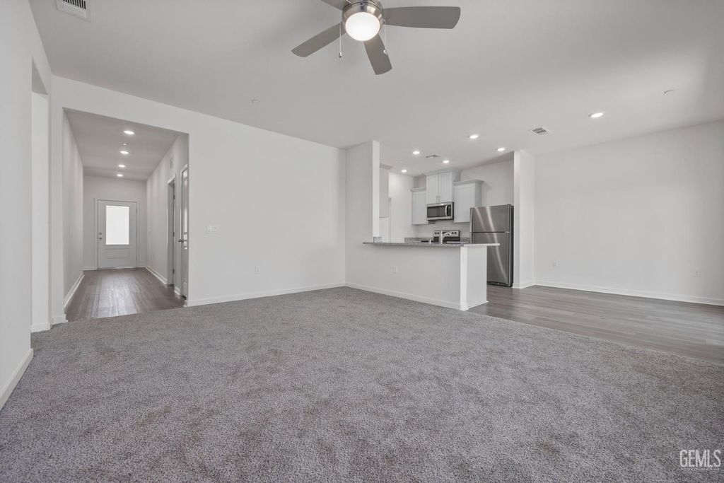 Photo of 7825 Ita Palm Way, Bakersfield, CA 93313 (MLS # 202510619)