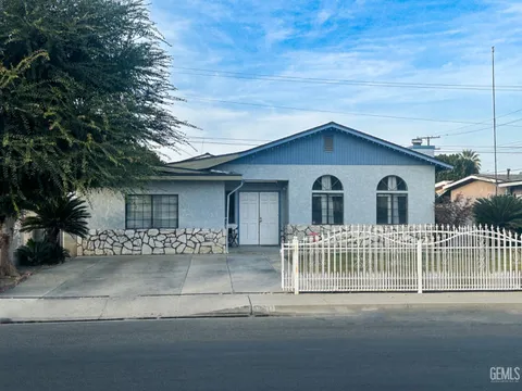 MLS: 202504681