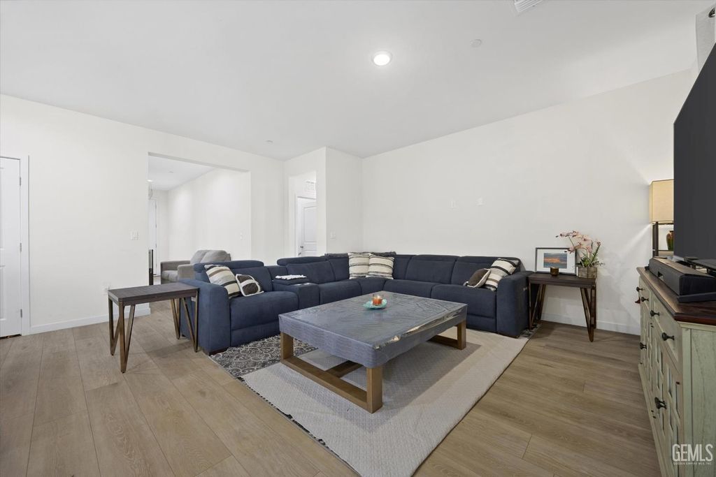 Photo of 8418 Creede Street, Bakersfield, CA 93314 (MLS # 202601149)