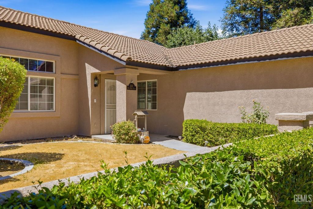 Photo of 5107 Mill Wheel Drive, Bakersfield, CA 93313 (MLS # 202607272)