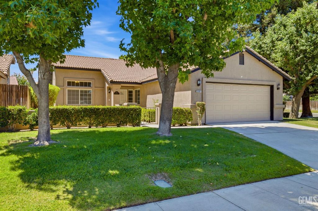 Photo of 5107 Mill Wheel Drive, Bakersfield, CA 93313 (MLS # 202607272)