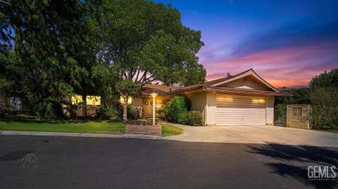 Photo of 2901 Summit Circle, Bakersfield, CA 93306 (MLS # 202607788)