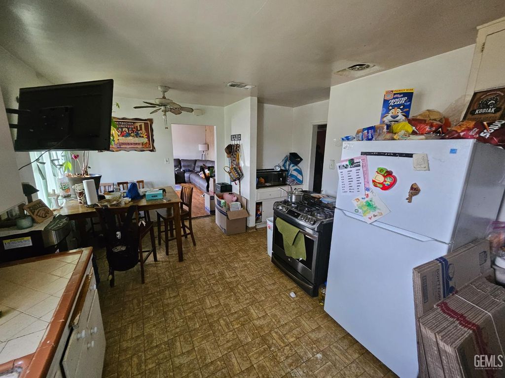 Photo of 3618 Tony Street, Bakersfield, CA 93306 (MLS # 202510858)