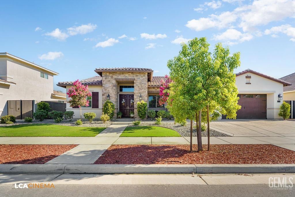 Photo of 11702 Raindrop Lane, Bakersfield, CA 93311 (MLS # 202609870)