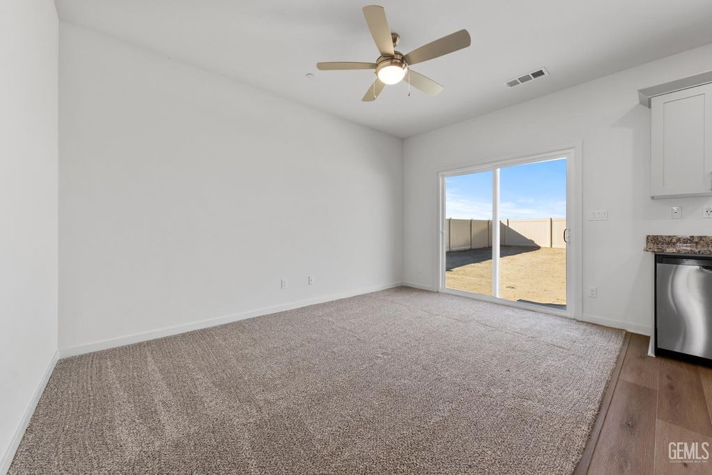 Photo of 8000 Ita Palm Way, Bakersfield, CA 93313 (MLS # 202510614)
