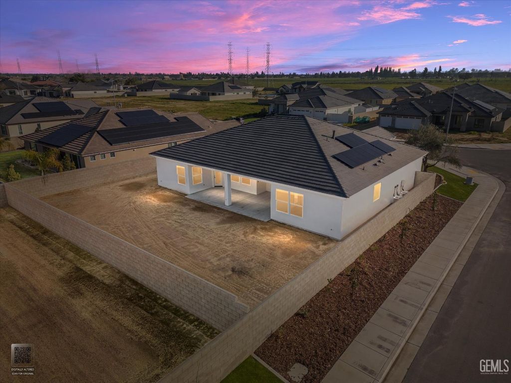 Photo of 16718 Pinecrest Court, Bakersfield, CA 93314 (MLS # 202601067)