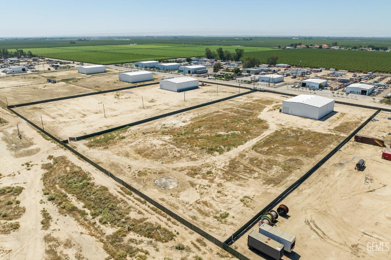 Bakersfield, California 93314, United States, ,Commercial,Active,64204