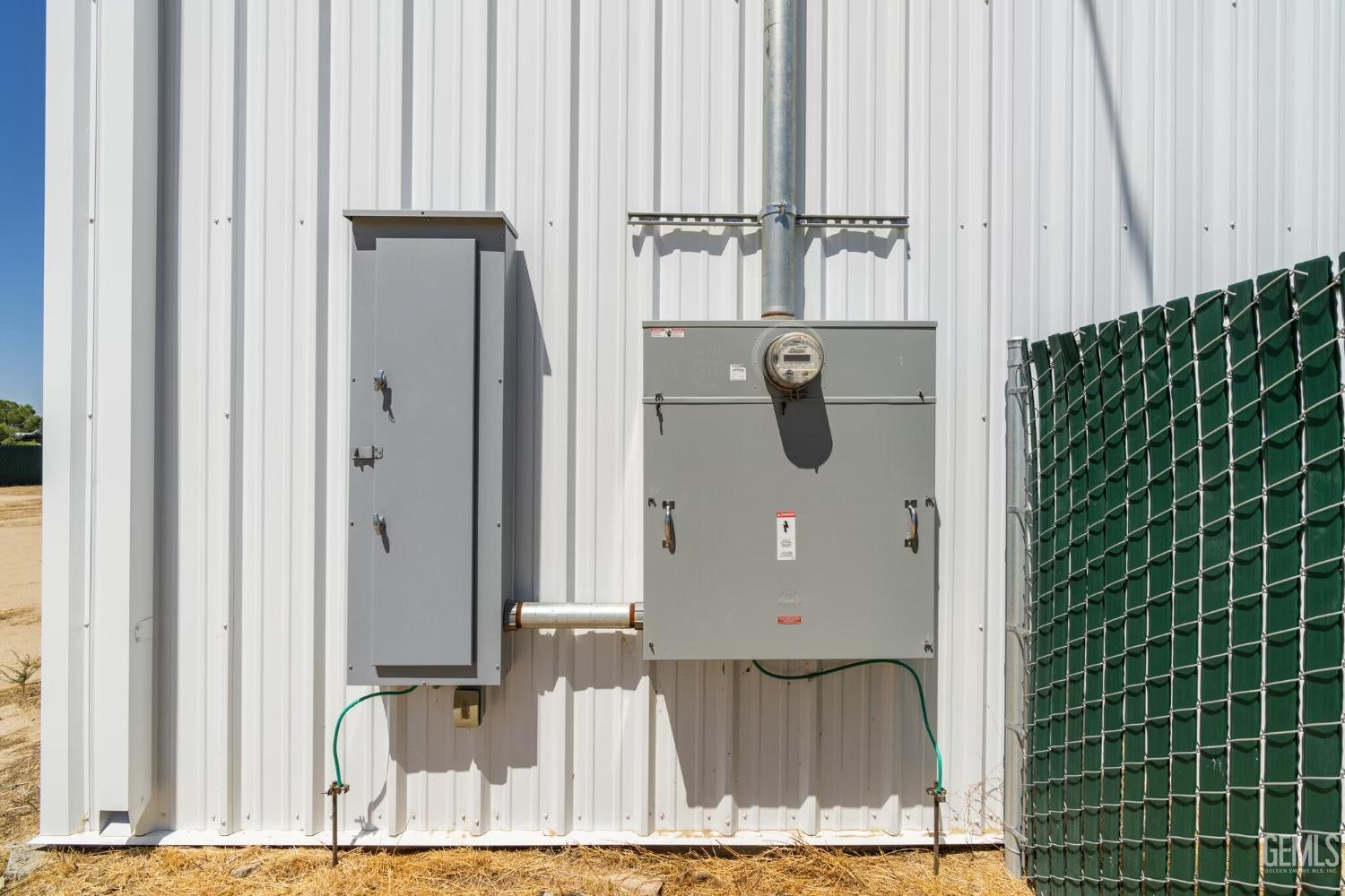 Bakersfield, California 93314, United States, ,Commercial,Active,64204