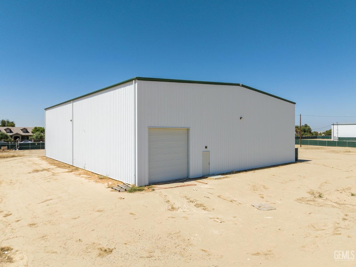 Bakersfield, California 93314, United States, ,Commercial,Active,64204